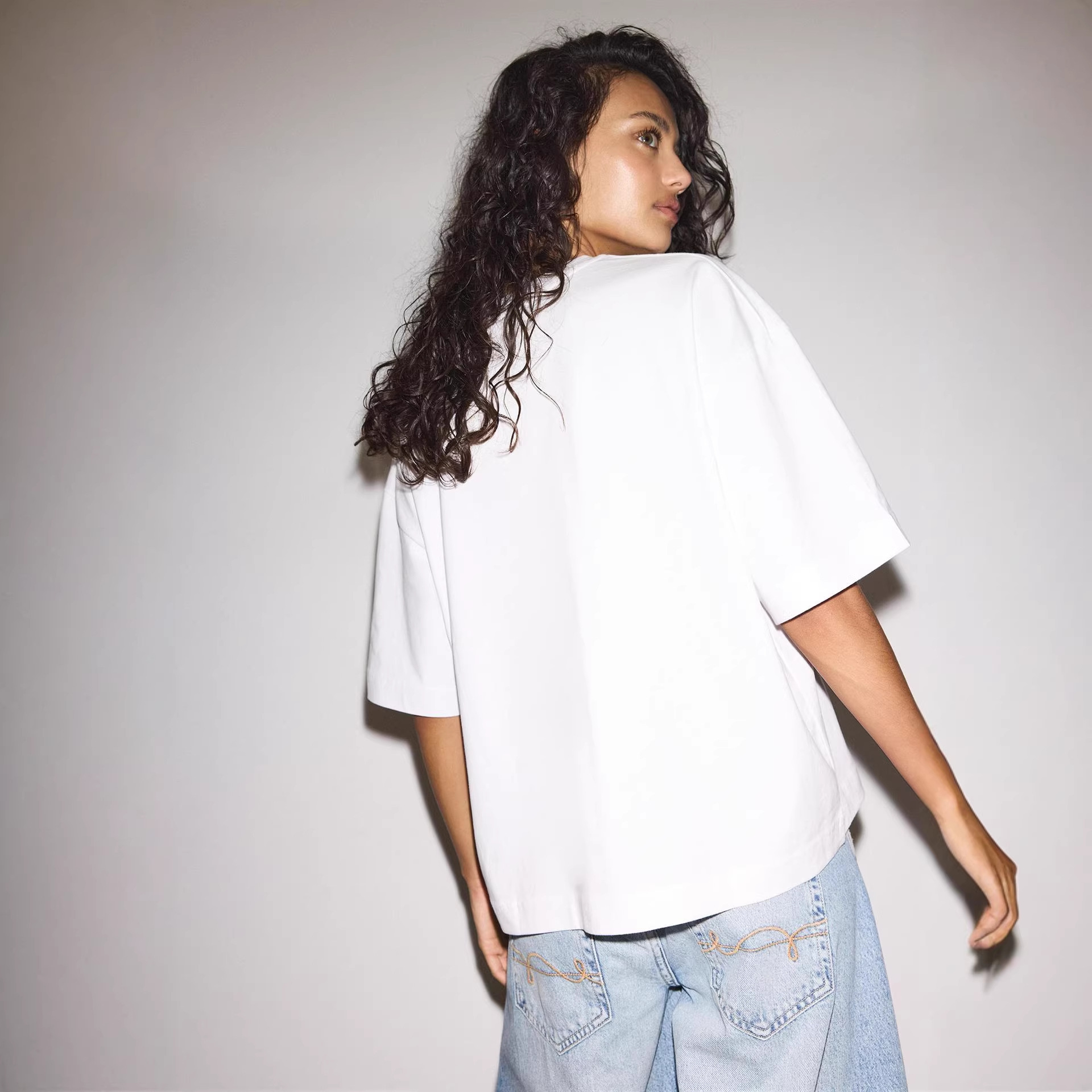 2026 verano nueva ropa de mujer de algodón de manga corta larga larga casual comercio exterior transfronterizo caída de hombro camiseta transpirable de color sólido