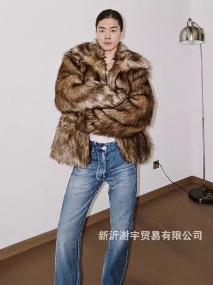 2024 Europa y América abrigo de piel de hombre abrigo de pelo de lobo cálido abrigo abrigo de pelo de estilo punk corto aumento