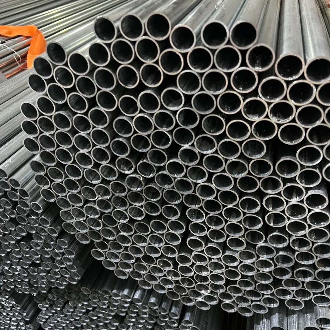 铁管厂家电镀管内刮白料圆扁方管等焊管出售