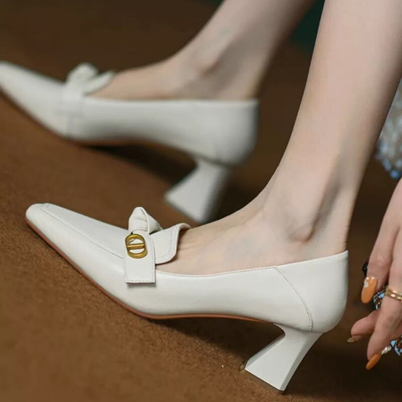 Square Head Elegant High Heels Women's 2024 Matching Skirt Middle Thick Heel Women's Shoes Loafers Autumn French Style Chanel Style Single-layer Shoes