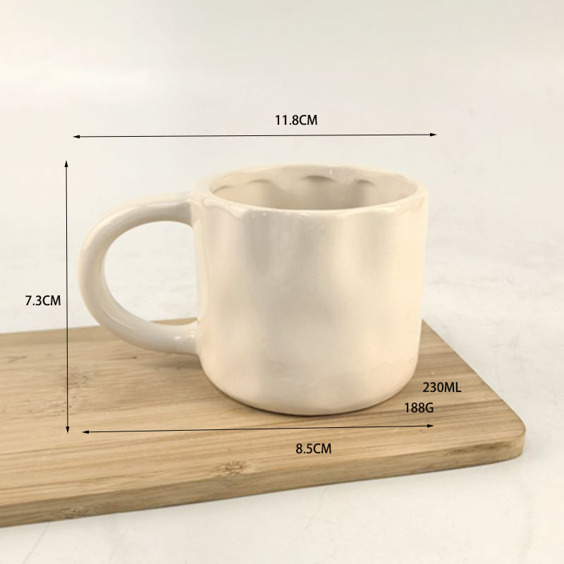 Taza de café blanco