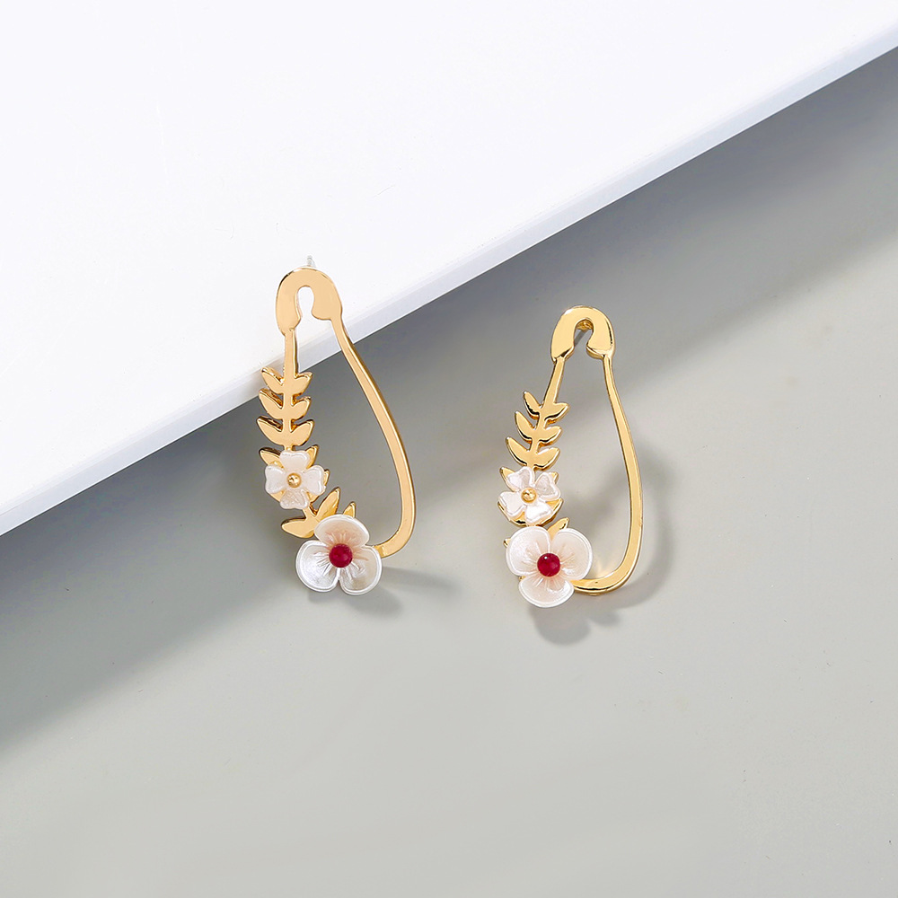 Fashion Alloy Flower Leaf Pin Earrings display picture 2