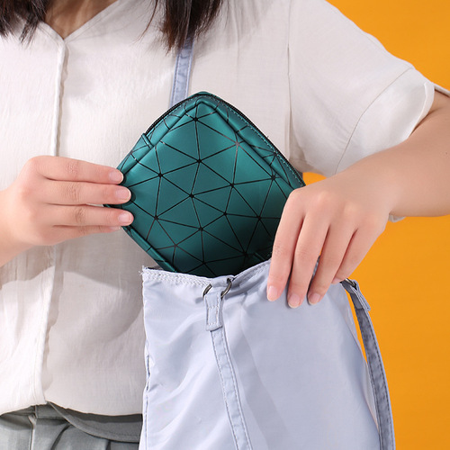 Portable sanitary napkin storage bag, menstrual napkin bag, portable sanitary napkin bag, lipstick coin purse