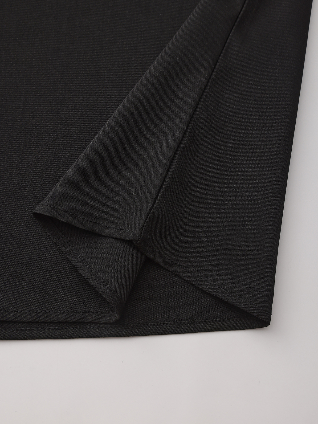 Men's Black Embroidered Thobe Arab Style Islamic Robe For Men_voghion.com