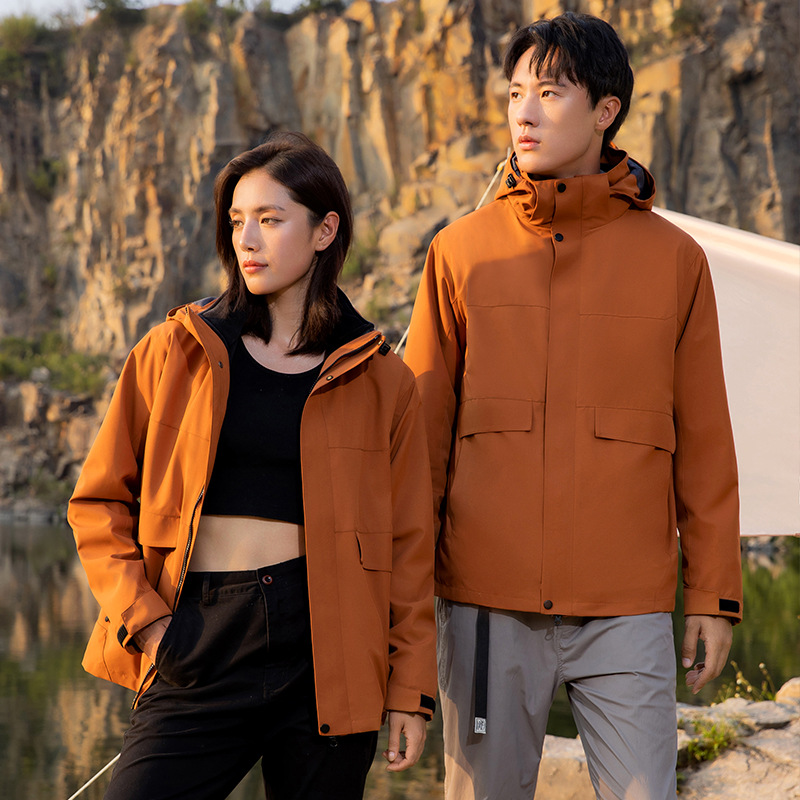 Al aire libre a prueba de lluvia a prueba de viento engrosada abrigo tres en uno desmontable de alta densidad de visón chaqueta de forro de terciopelo logotipo personalizado