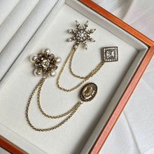 重工巴洛克中古胸针复古老钱风镶钻珍珠别针高级轻奢链条双领扣女