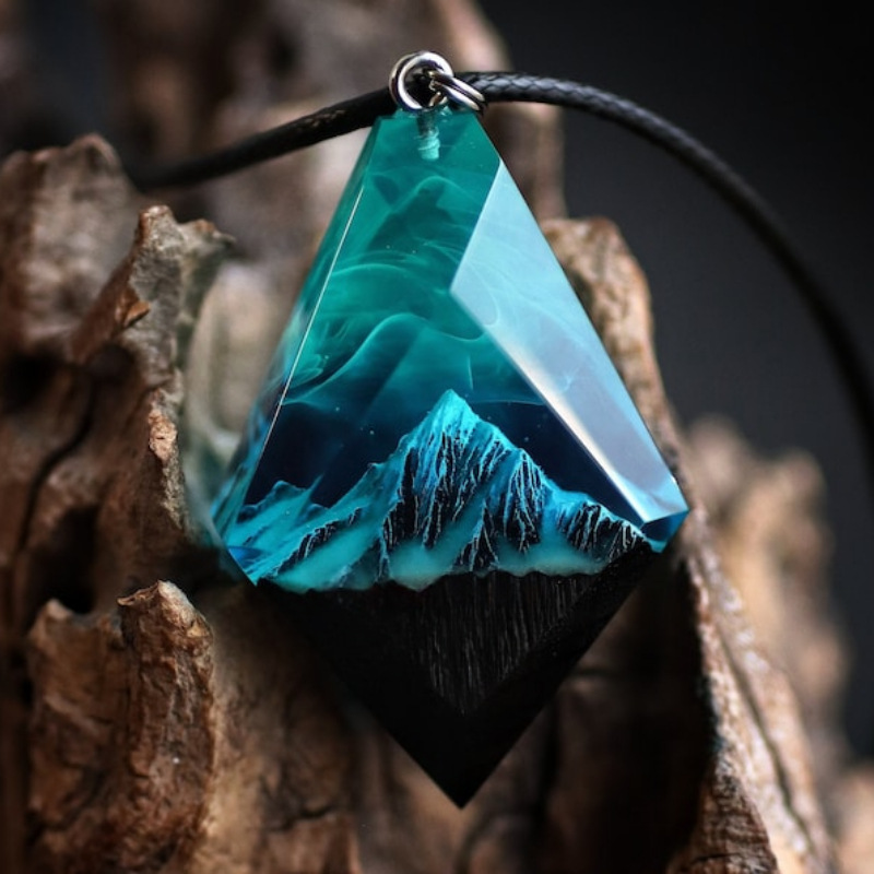 Marine pendant