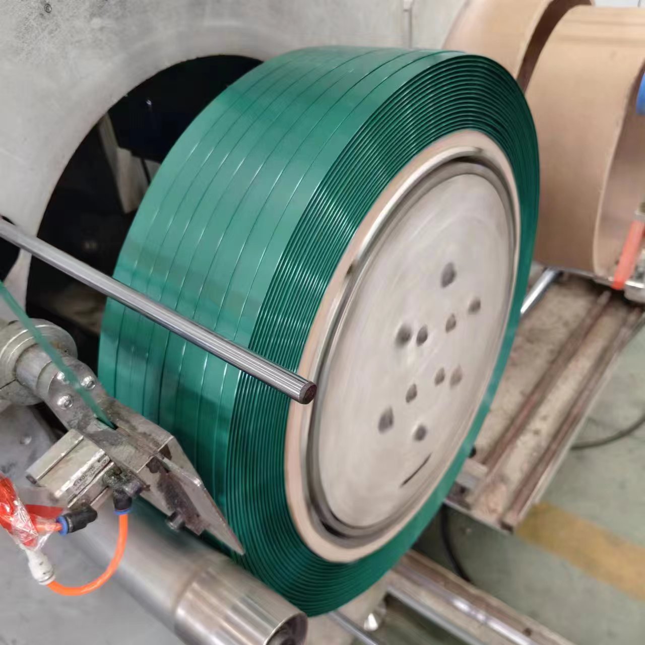 PET塑钢带打包带包装带手动绿色机用pet塑钢带热熔打包带批发