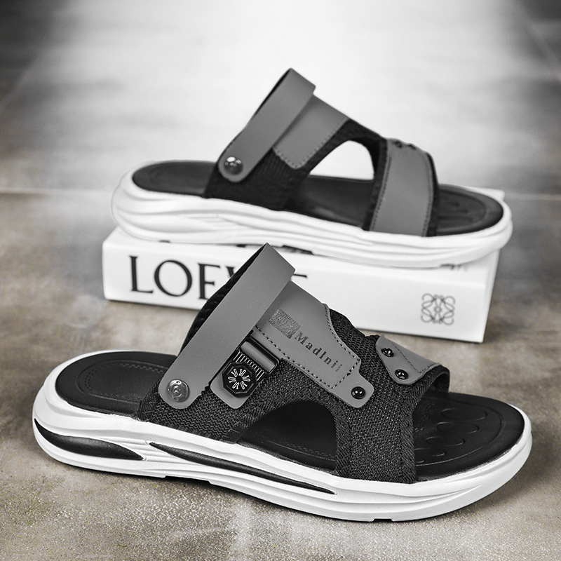 2024 sandalias de hombre suaves moda de verano casual juvenil coreano zapatos de playa de dos