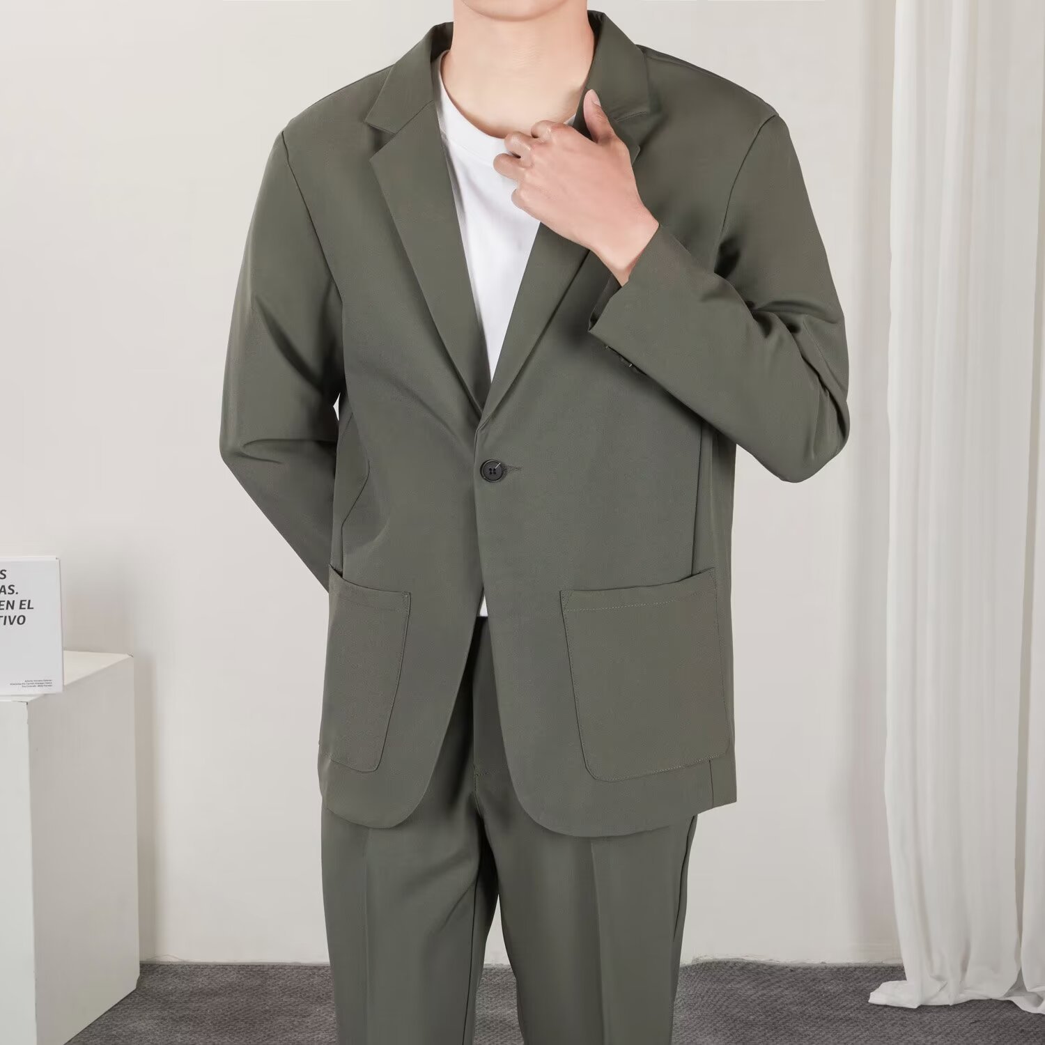 회색 녹색 상단
