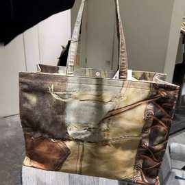 2026新品网红同款时尚百搭拼接撞色托特做旧设计单肩手提包包女潮