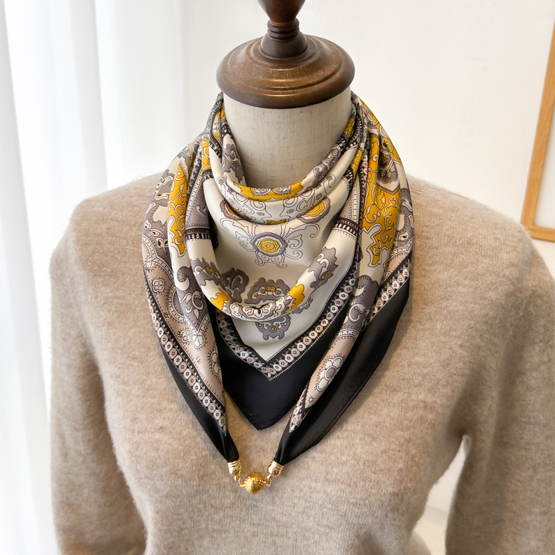 에스닉 플로럴 70 새틴 버클-그레이 옐로우