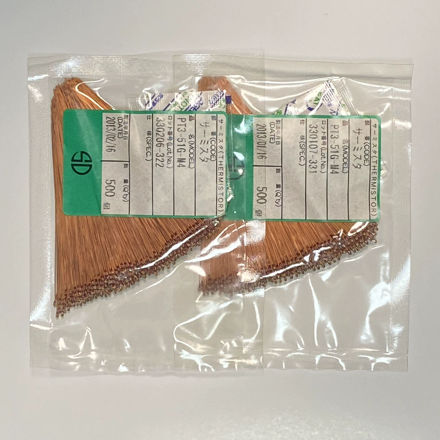 В наличии Shipu несимметричный термистор NTC со стеклянной головкой PT3-51G-Головка M4 1,3