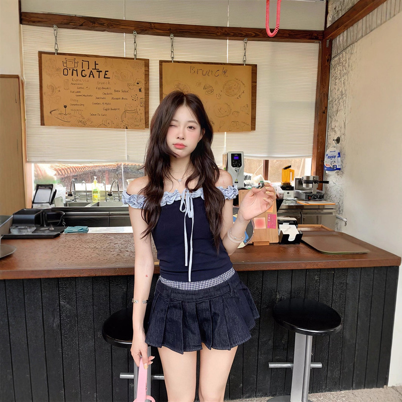 French-Style Stunning Off-Shoulder Tie T-Shirt for Women, Summer 2025 New Color-Blocking Short Slim-Fit Pure Desire Slimming Top