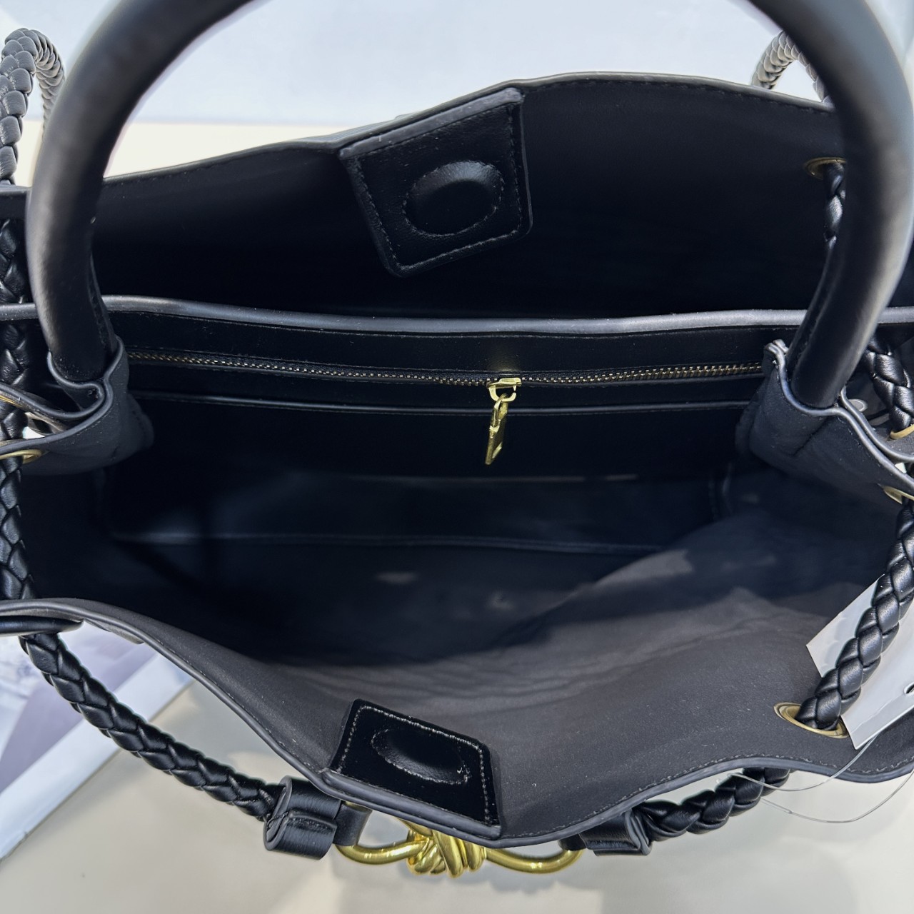 Nueva bolsa de mano de alta calidad de gran capacidad, personalidad femenina, bolsa de tejido simple hecha a mano, bolso de hombro universal