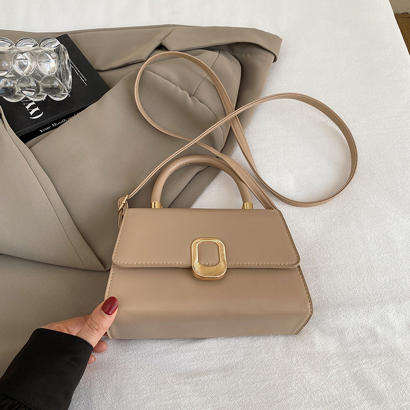 Bolso de diseño de nicho de alta gama para mujer 2025 nuevo bolso de mensajero de un solo hombro de moda de primavera y verano