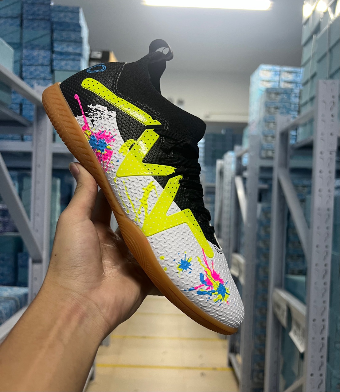 ShoeGlobe Neue Cross-Border Flat Indoor Sports Jugend Herren Profi Wettkampf Trainings Fußballschuhe Auf Lager Großhandel_voghion.com