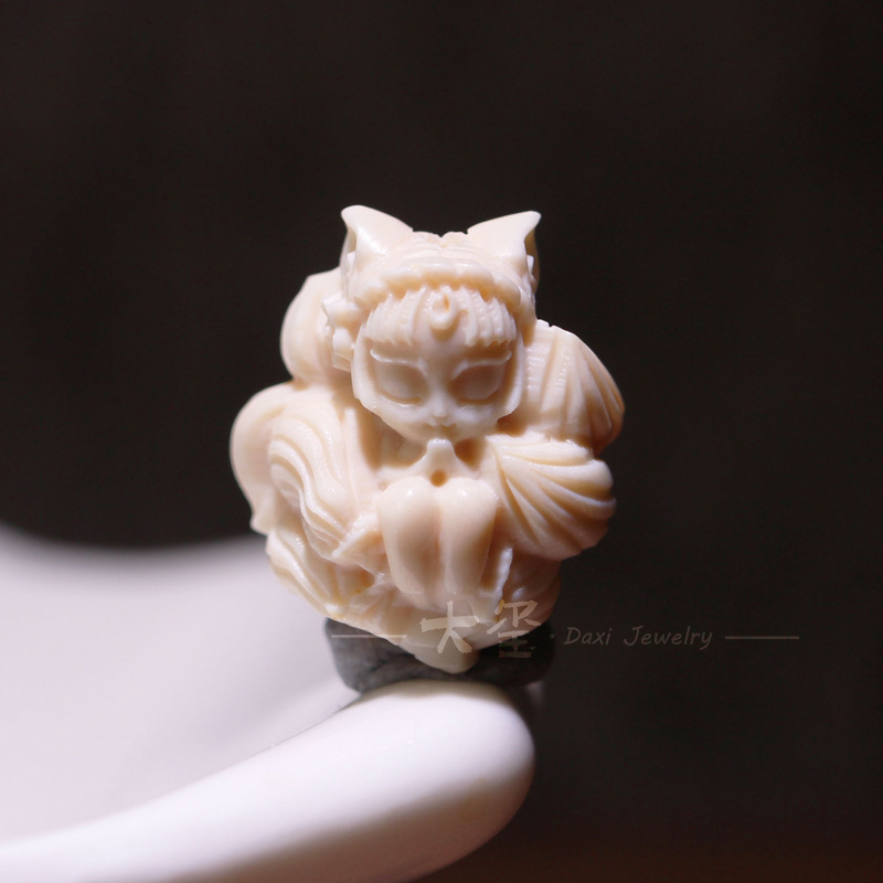 Natural mammoth ivory standing nine-tailed fox through hole heaven and earth hole Wen play accessories DIY accessories Natural mammoth ivory standing nine-tailed fox through hole heaven and earth hole Wen play accessories DIY accessories