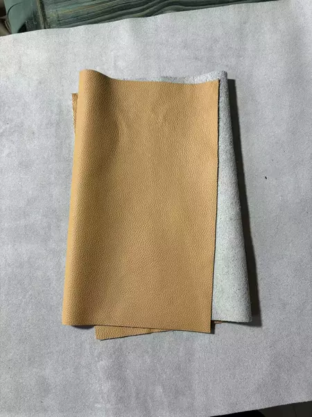 ↤↤↤Light yellow 30X30 cm pure cowhide piece↦↦↦