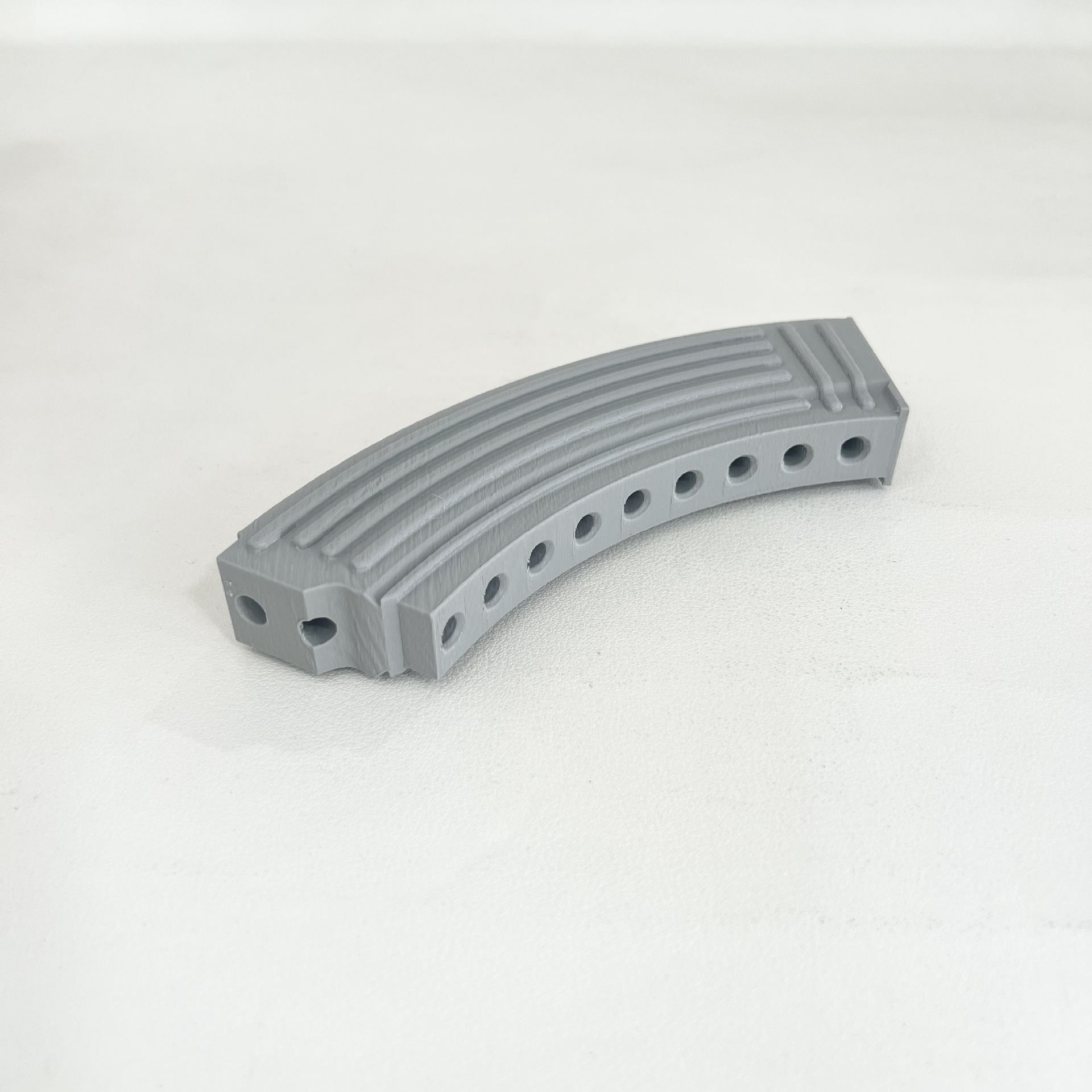 Nuevo producto transfronterizo golf spike storage box golf clavo caja de almacenamiento de herramientas fábrica al por mayor