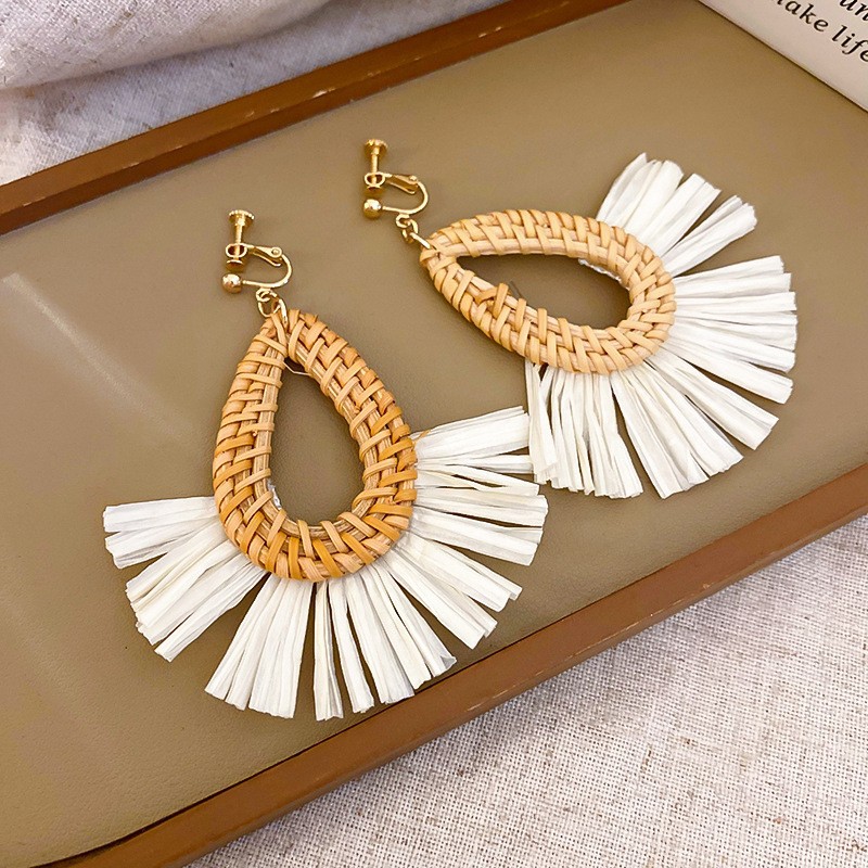 Pendientes de pinza de oreja de perla de temperamento de lujo ligero francés