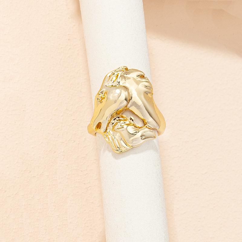 New Exaggerated Retro Zodiac Horse Ring display picture 2