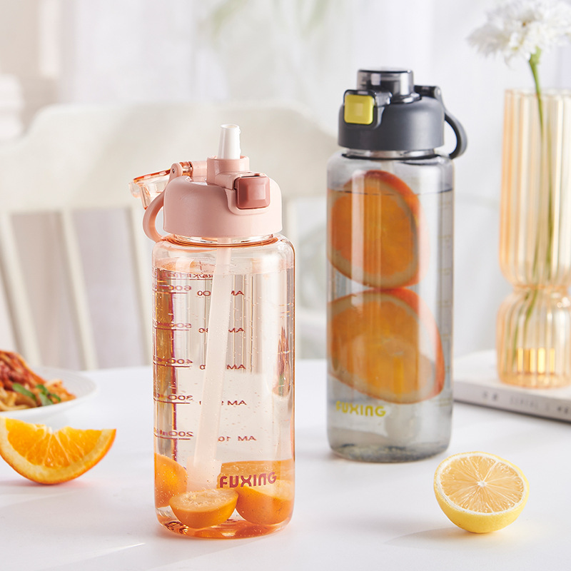 Cute water cup, hand-held kettle, outdoor sports, leak-proof plastic cup, simple student space cup, handy cup 