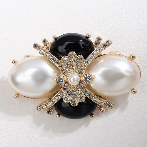 Pearl Butterfly, Bee, Airplane, Sunflower, Christmas Tree Brooch Pins – European & American-Style Corsage Badges & Accessories Pins