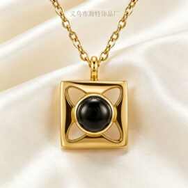 100种语言我爱你不锈钢方形投影项链高级感简约锁骨链图片定 制