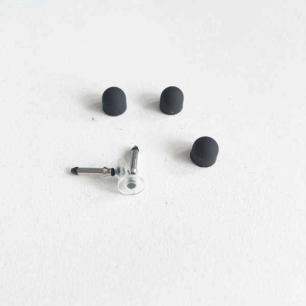 San -in -one accessories: 2 suction cups+3 silicon heads