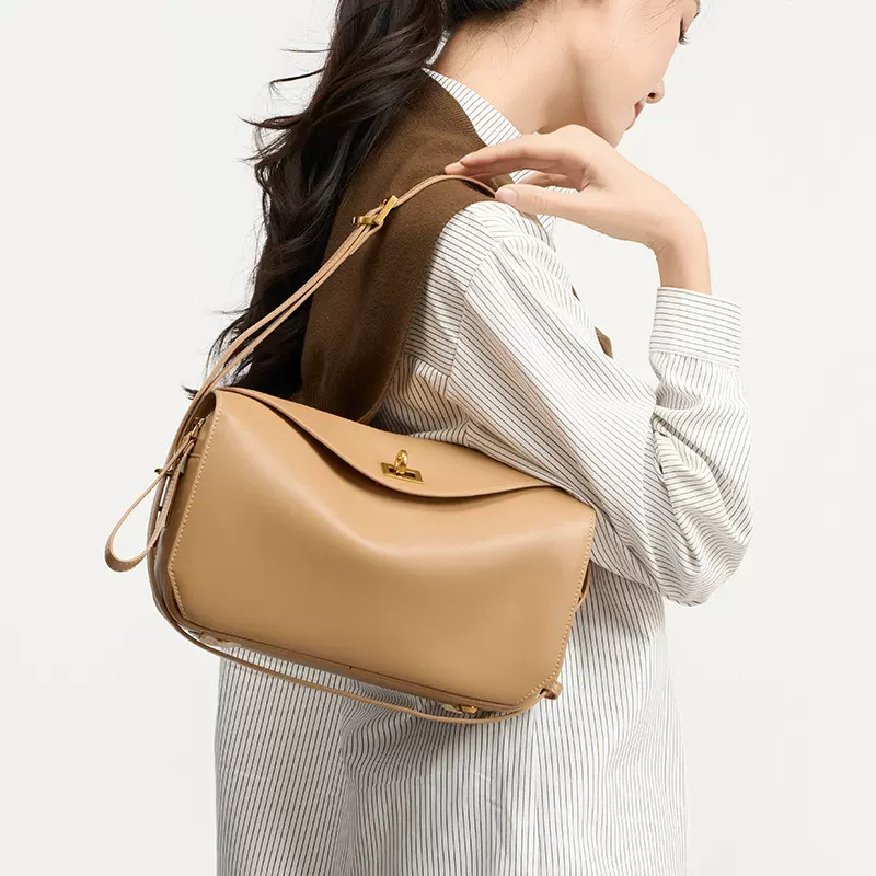 手提枕头包轻奢新款单肩腋下包高级感时尚百搭黑色真皮女士斜挎包