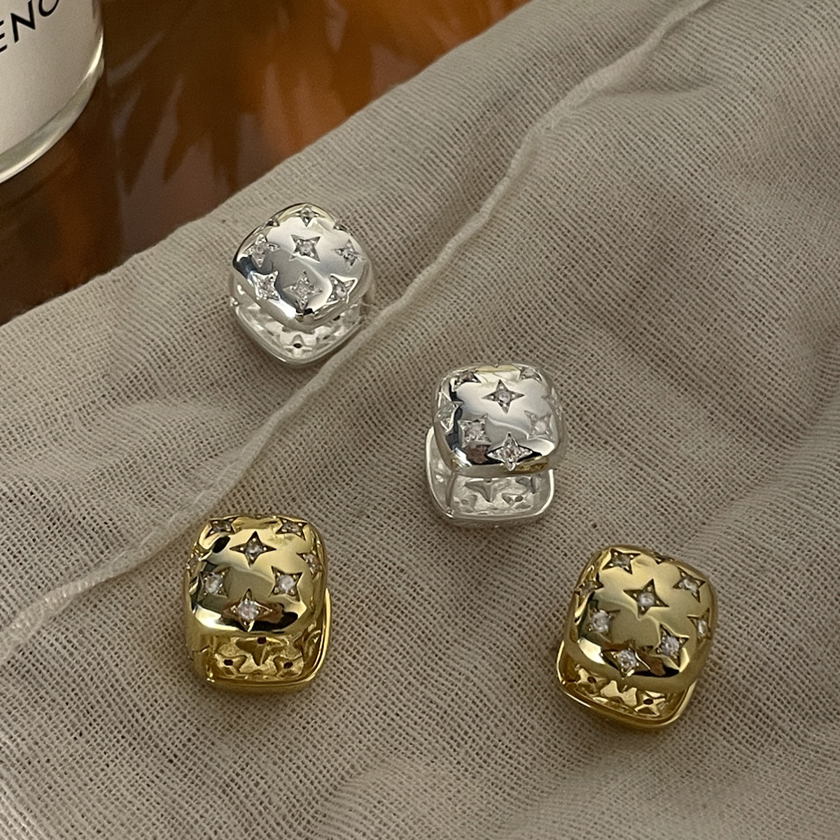 Bestselling Red Book Four-Leaf Clover Zircon Earrings Korean Version Exquisite Earrings for Women Unique High-End Ins Style New