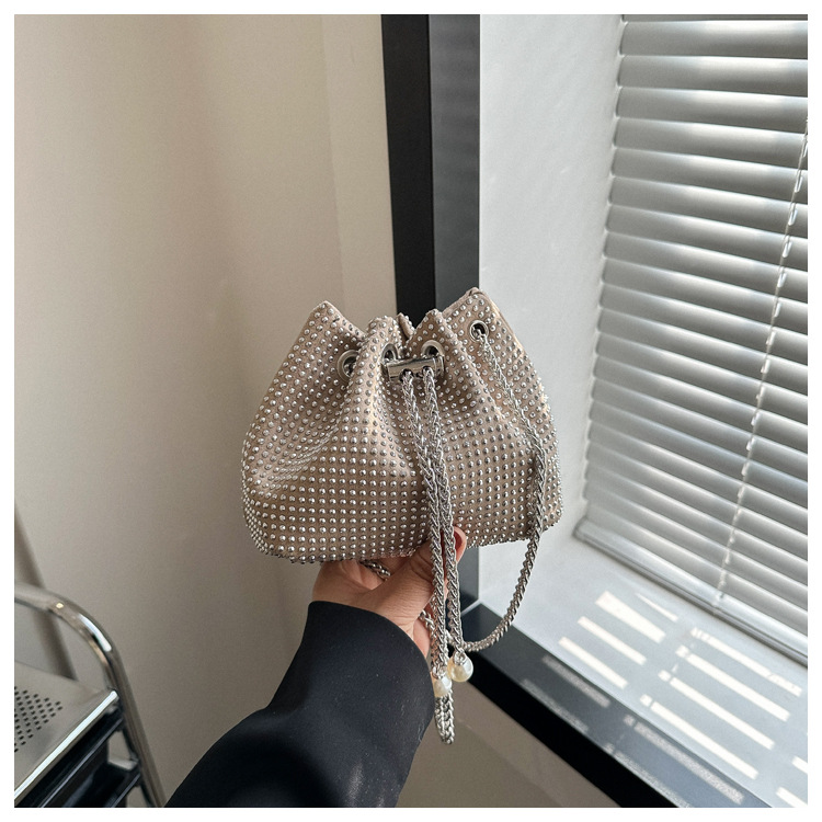 Minimalist Women's Bucket Bag With Diamond Details Single Shoulder_voghion.com