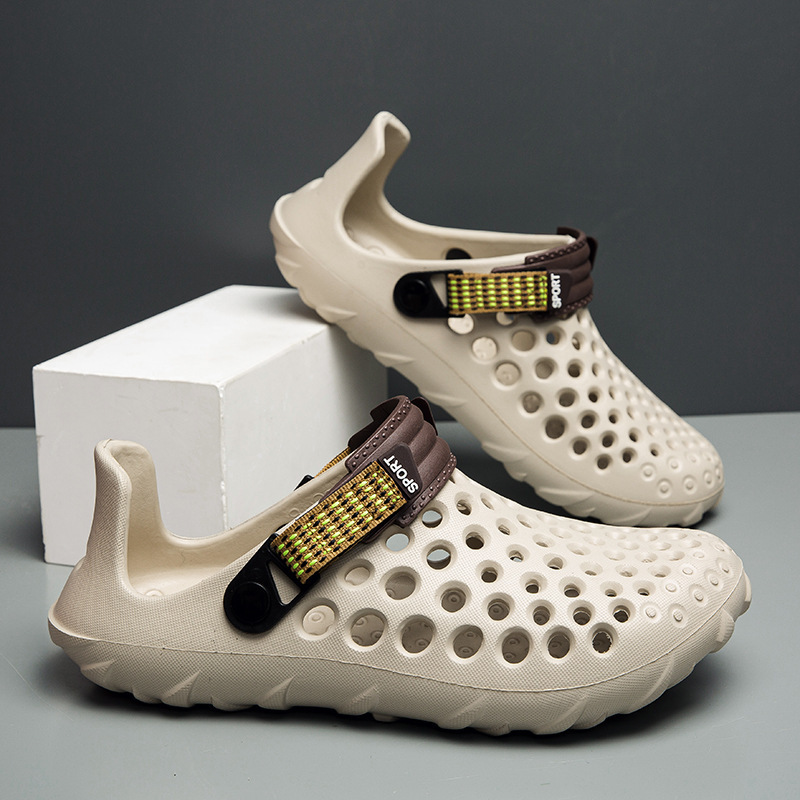 Men's Clogs 2026 New Summer Non-Slip Slippers for Outdoor Wear, Ultra-Comfortable Men's Beach Closed-Toe Dual-Use Sandals Men's Clogs 2026 New Summer Non-Slip Slippers for Outdoor Wear, Ultra-Comfortable Men's Beach Closed-Toe Dual-Use Sandals