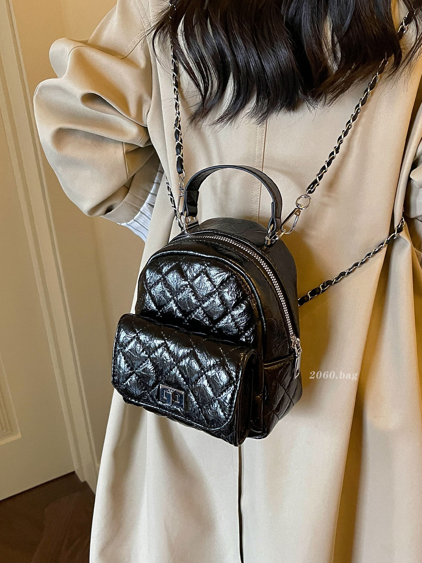 Bolsa de cadena de mochila, bolso pequeño, nuevo temperamento, estilo de ocio femenino, estilo de ocio femenino, 2026 universidad, viajes coreanos.