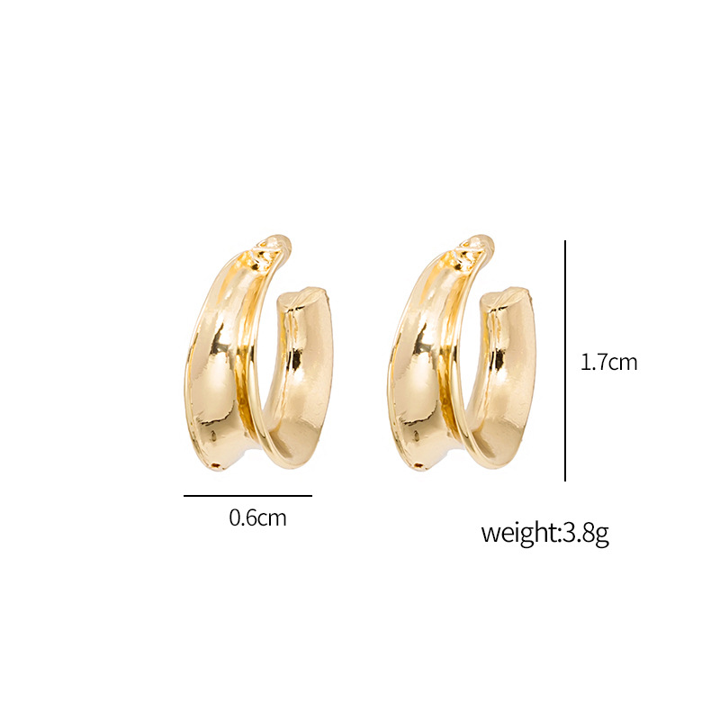 European And American Simple Metal C-shaped Earrings Retro Bump Earrings Wholesale display picture 1