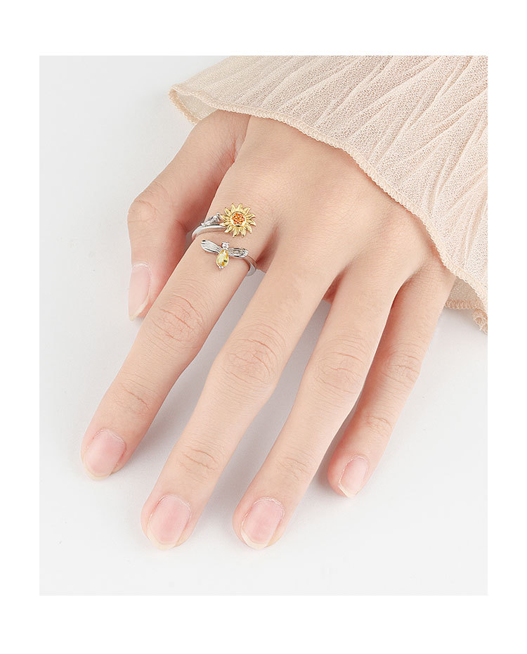 Fashion Adjustable Sun Flower Copper Diamond Rotating Simple Anti-stress Ring display picture 2