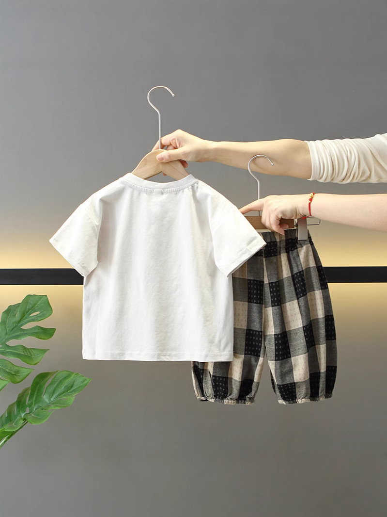 Conjunto de Verano a Cuadros para Niños 7911, Nuevo Conjunto de Dos Piezas Moderno para Bebés, Verano 2026