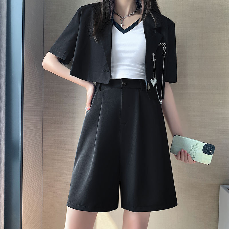 검은색