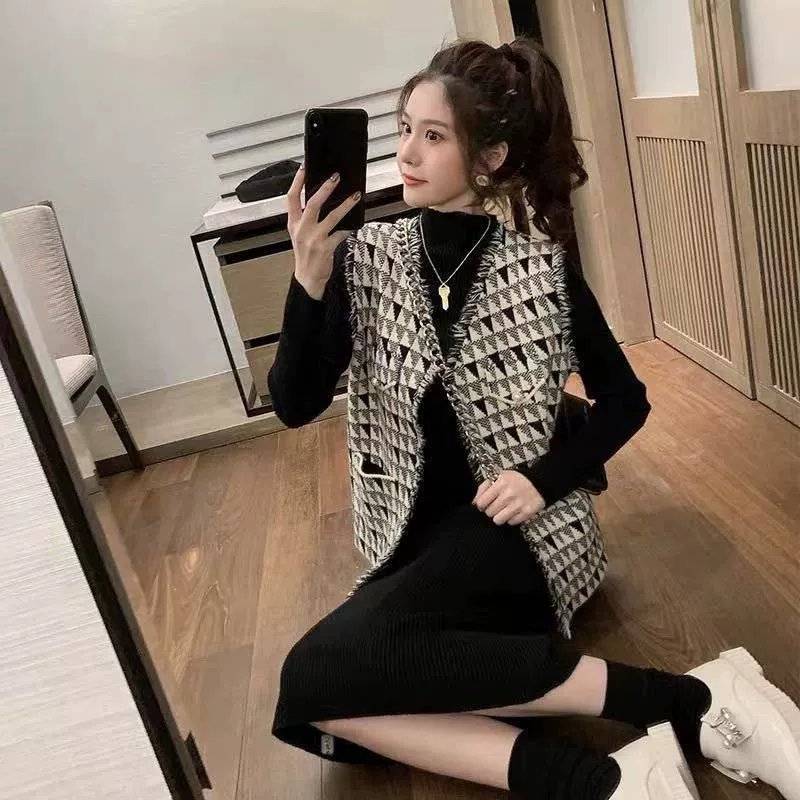 Пальто демисезонное из вязаноеджинса в стиле Chanel, коллекция 2021 года, корейский стиль