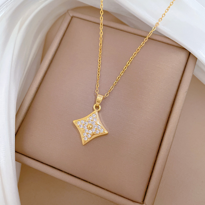 【 Titanium Steel 】 Necklace and earring set, light luxury diamond-shaped four-leaf flower full diamond, personalized and elegant banquet earrings and necklace set pic 11
