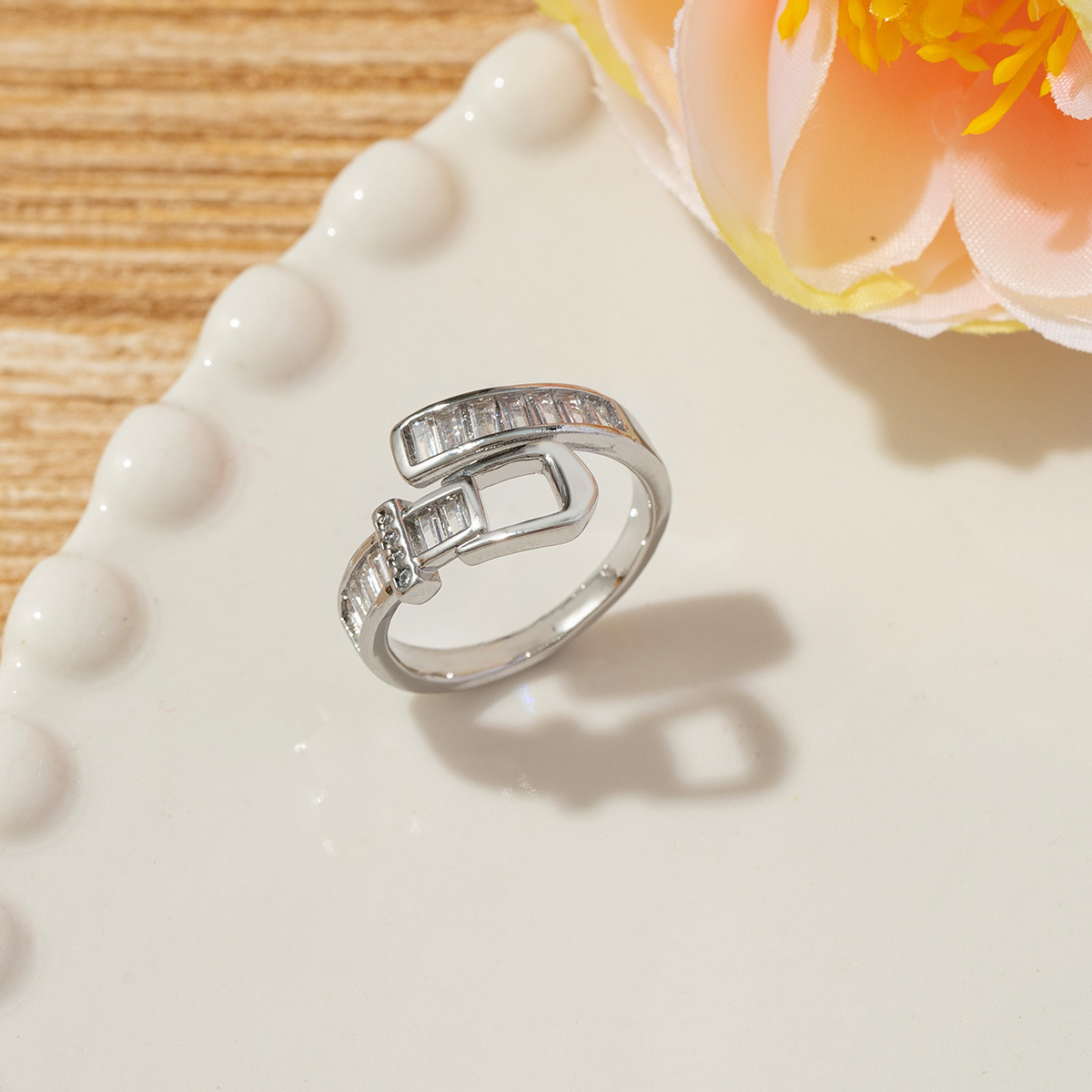 Anello da donna con cintura piena di diamanti, nuovo design di moda vintage_voghion.com