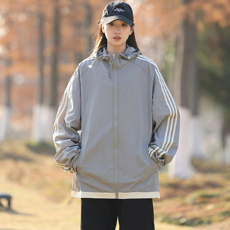 Fábrica de montaña ropa de protección solar para mujeres de verano nuevo anti-UV manga larga chaqueta con capuchón ligera delgada hombre 7706
