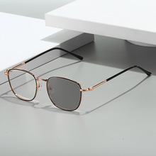 感光变色防蓝光眼镜小框气质款平光镜网红直播女士眼镜