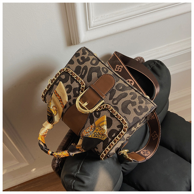 This Year's Popular Bag For Women Autumn And Winter 2021 New Fashionable Messenger Bag Fashionable Leopard Print Portable Shoulder Bag For Women display picture 11