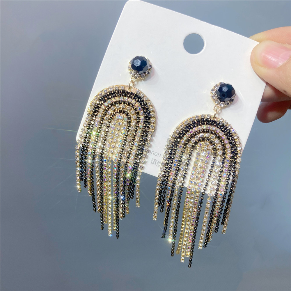 Claw Chain Multi-layer Full Rhinestone Tassel Earrings New Trendy Long Style Baroque Earrings Fairy Style display picture 7
