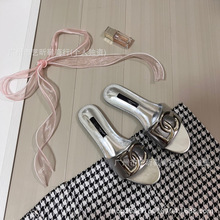 2024DG�W���ļ��¿�һ�����eƽ����Ь늽���ĸ�U��ɳ��¶ֺ��Ь