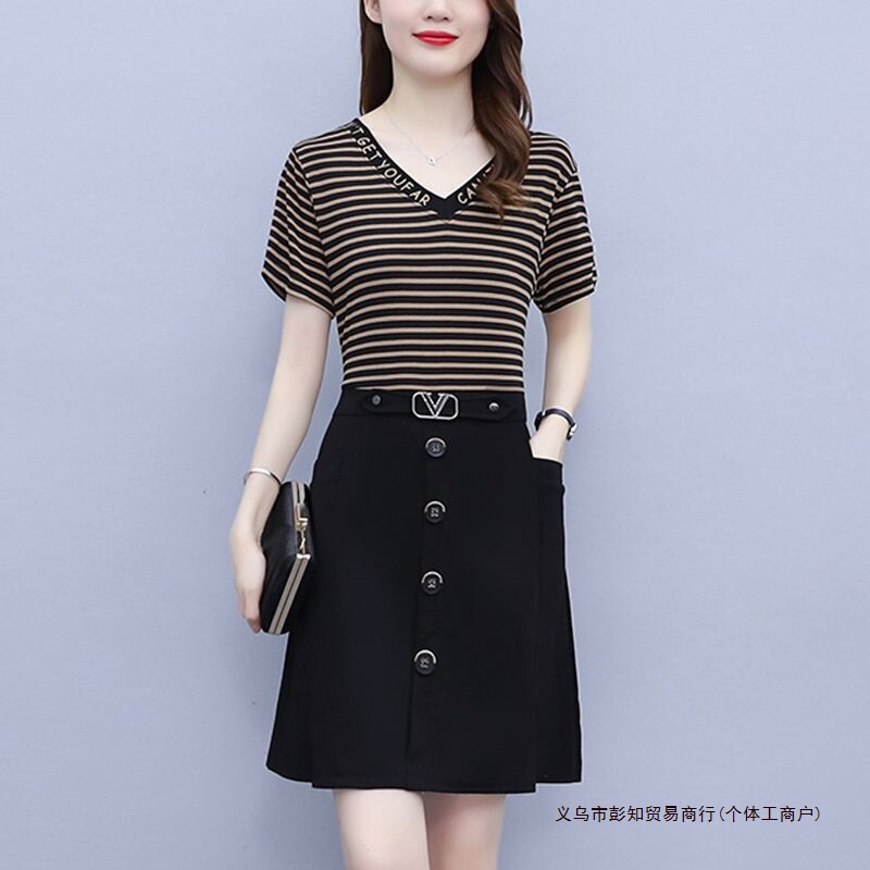 Fashionable Striped Patchwork Two-Piece Short-Sleeve Dress for Petite Plus-Size Women, Summer 2026 Stylish Dress for Moms