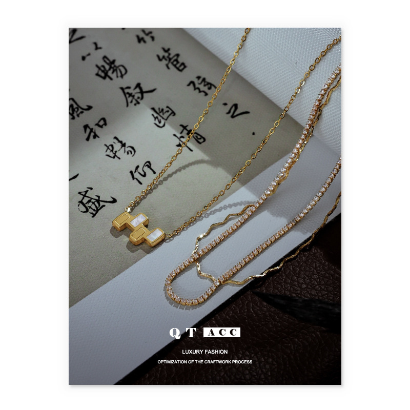 Alta retención de color chapado en oro vacío real ins Corea del Sur natural madre Shell cuadrado titanio collar de acero de doble capa collar de circón para las mujeres image 1