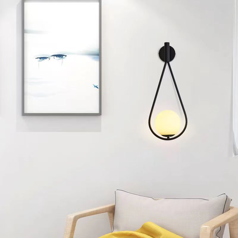 Nórdico post-moderno hierro forjado lámpara de pared de vidrio creativo moda sala de estar dormitorio decoración transfronteriza lámpara de pared pasillo escalera lámpara